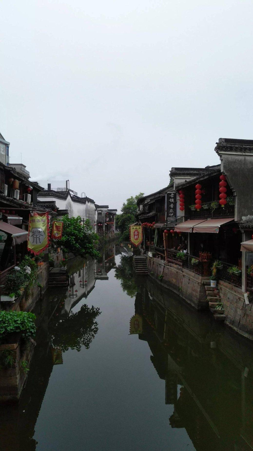 为什么越来越多的年轻人开始逃离北上广深？游戏画面
